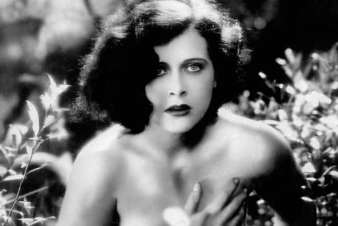 Unforgettable film Extase - first to show a nude scene