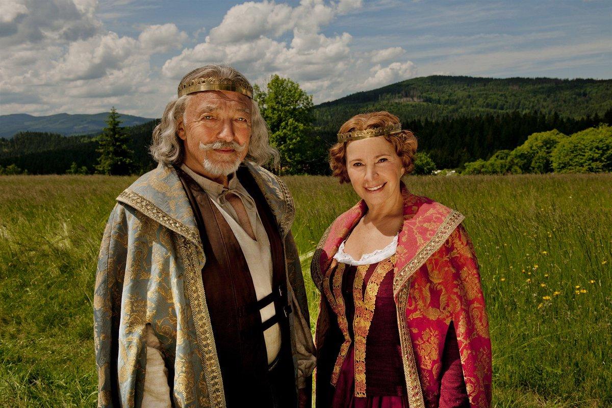 A nice fairy tale from the director Dusan Rapos - Kdyz draka boli hlava (When dragon gets a headache)