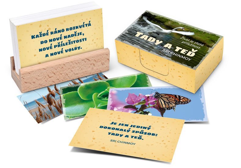 Tady a teďŽivot je zlatá příležitost - karty s dřevěným stojánkem – Chinmoy Sri