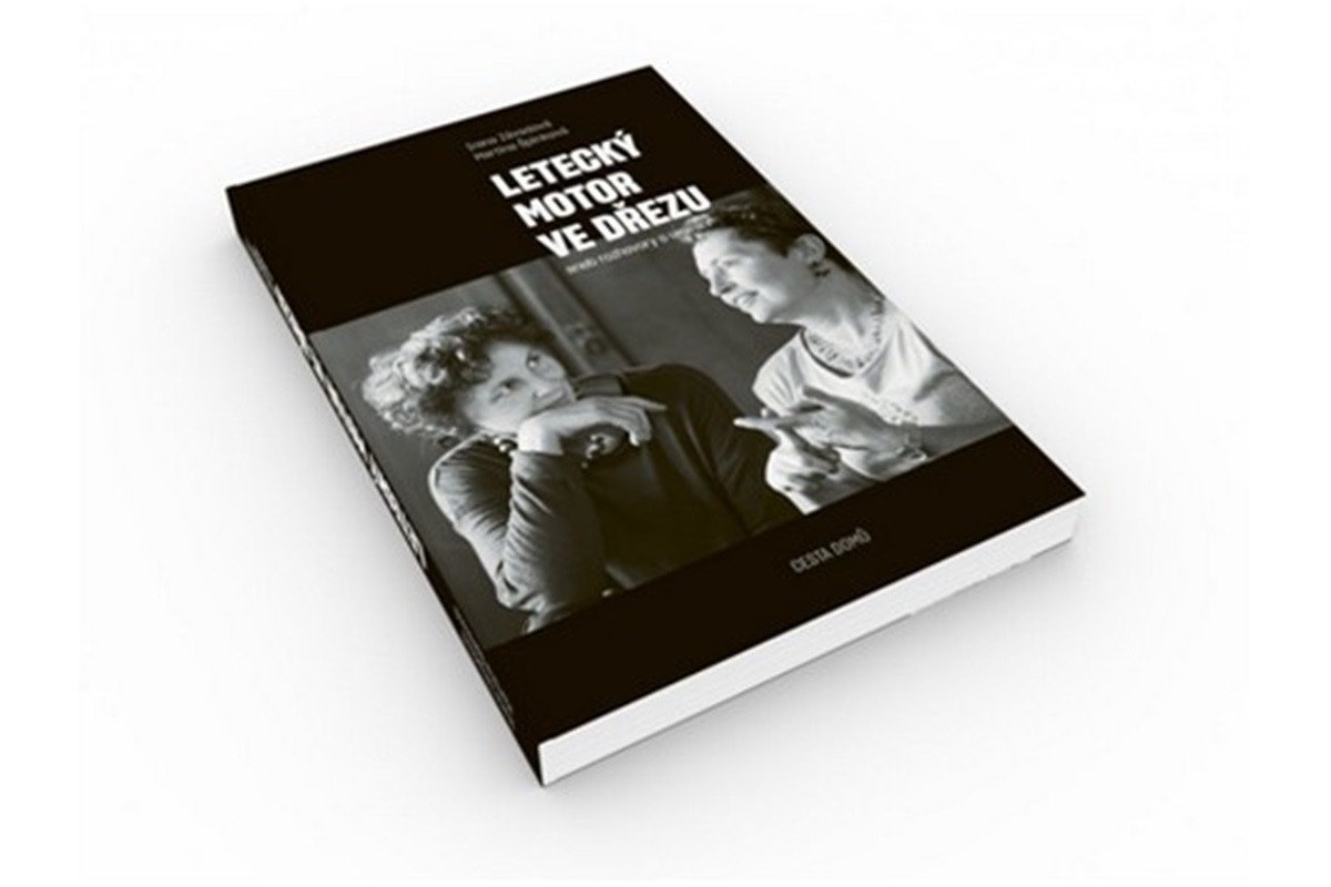 Letecký motor ve dřezu aneb rozhovory o umírání – Špinková Martina