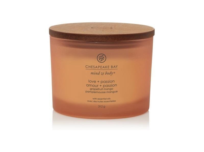 Vonná svíčka CHESAPEAKE BAY CANDLE Love Passion 312g 3 knoty