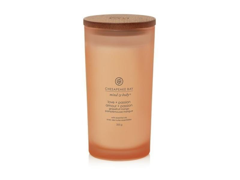 Vonná svíčka CHESAPEAKE BAY CANDLE Love Passion 355g