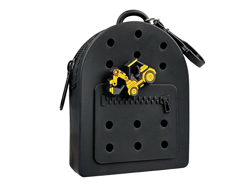 Gifty black silicone wallet with decorative pin