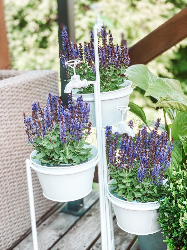 White Metal Flower Stand with Three Planters