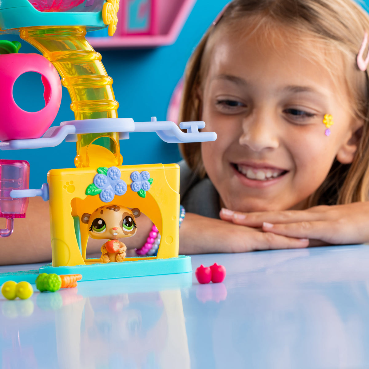 Littlest Pet Shop Fun Factory playset