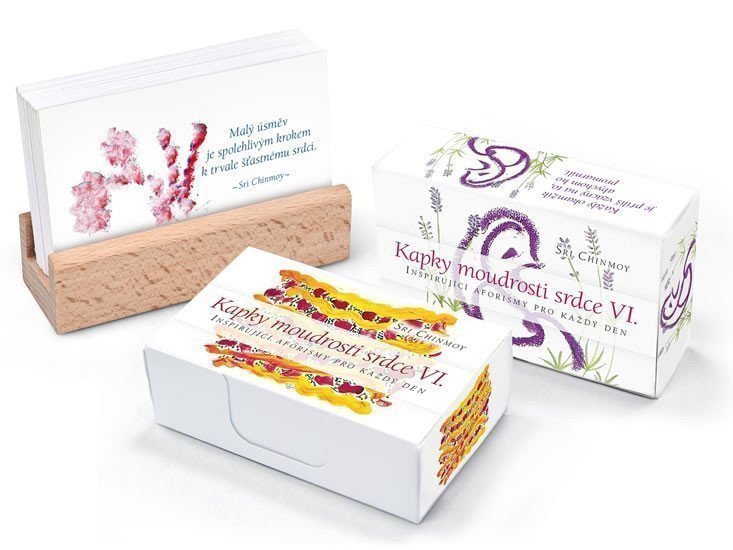 Kapky moudrosti srdce VI Inspirující aforismy pro každý den  s dřevěným stojánkem – Chinmoy Sri