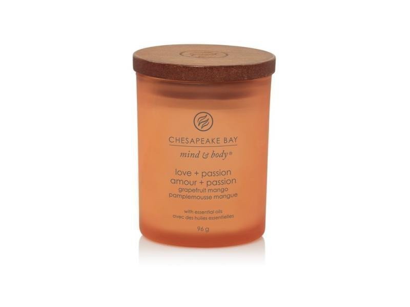 Vonná svíčka CHESAPEAKE BAY CANDLE Love  Passion 96g