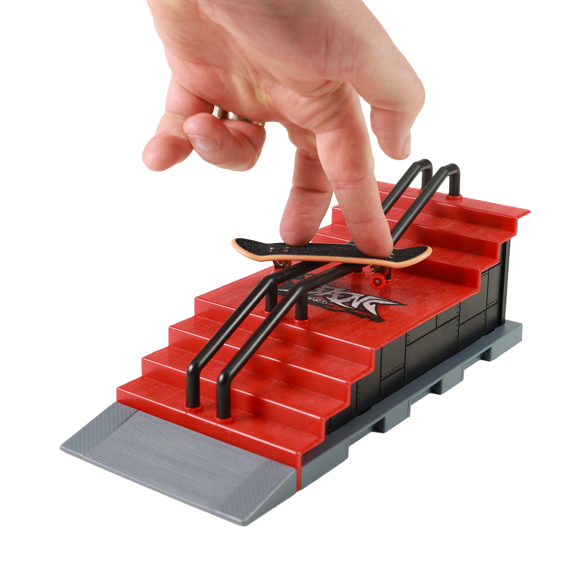 Skatepark Ramp with Fingerboard and Accessories