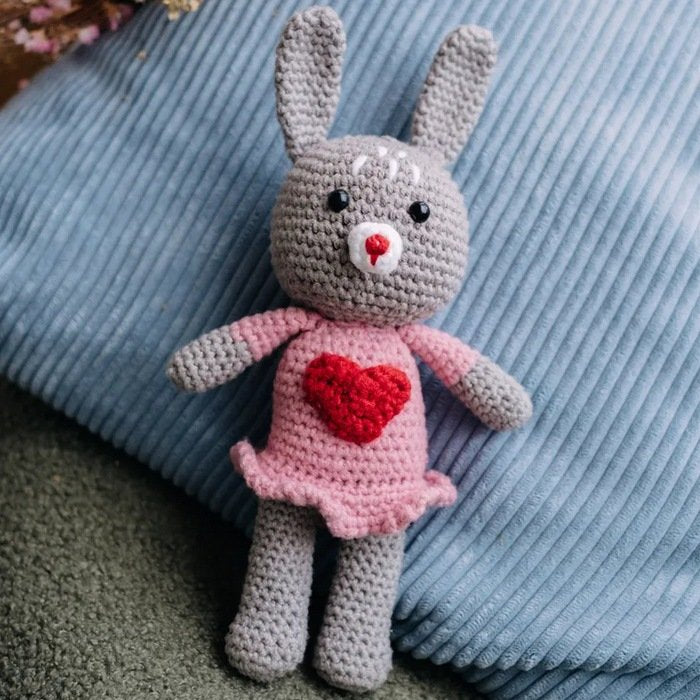 Manumi Amigurumi Crochet Kit, Miss Bunny