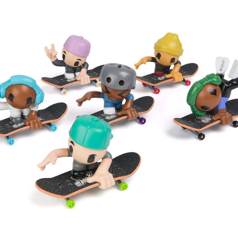 Tech Deck Sk8 Crew fingerboard with figure